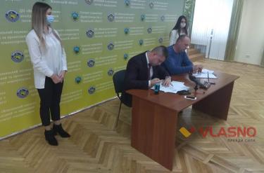 Перші п`ять громад Вінниччини отримали десять тисяч гектарів державних земель