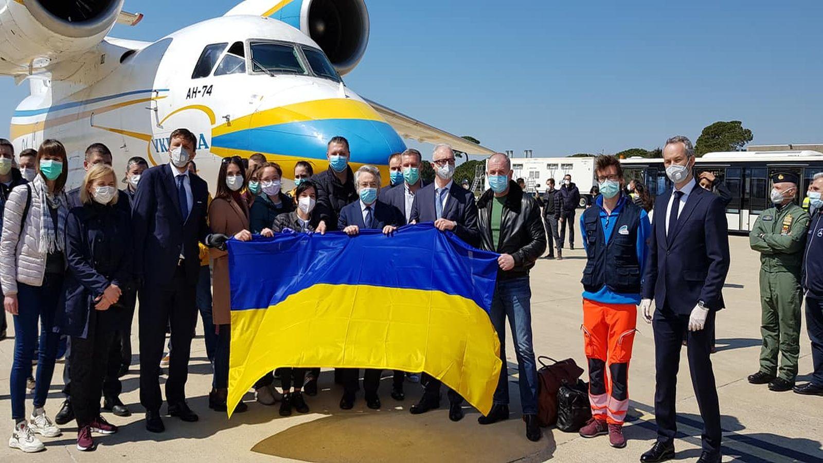 Українські лікарі розпочали гуманітарну місію в Італії