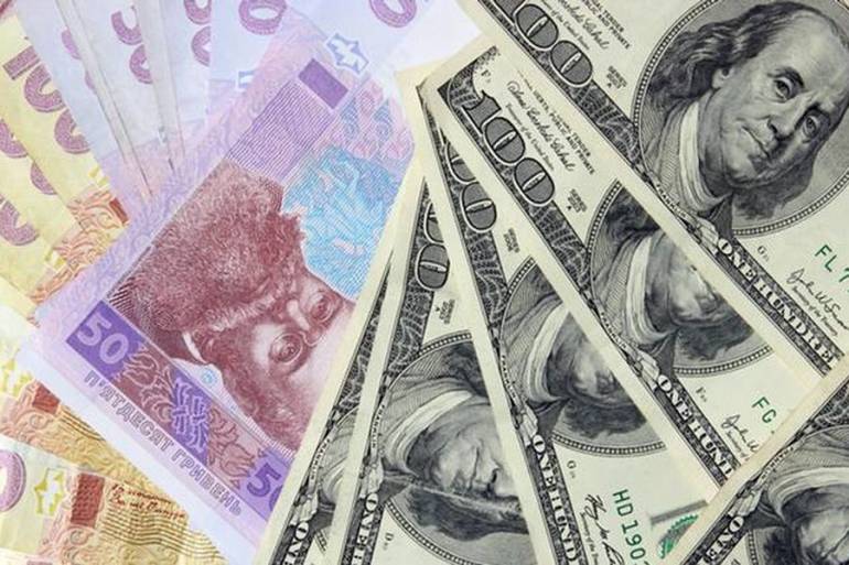 Курс долара стабілізують 10 мільярдів