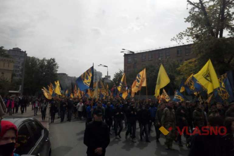 акція "Вимоги нації &ndash; ні капітуляції" фото