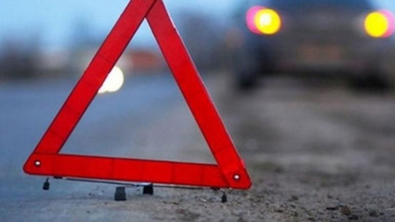 На Вінниччині двоє 14-річних хлопців на мотоциклі влетіли у навантажувач