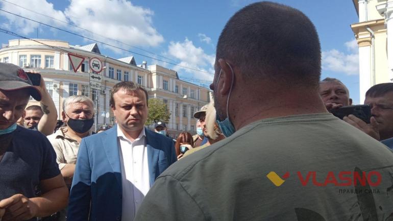 Голова вінницької ОДА пообіцяв ветеранам представити загиблого бійця до звання Героя України