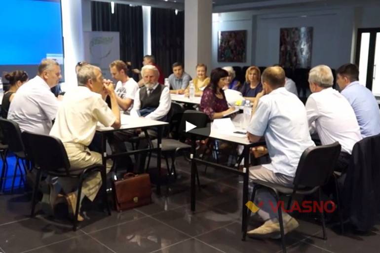 круглий стіл щодо децентралізації у Вінниці фото