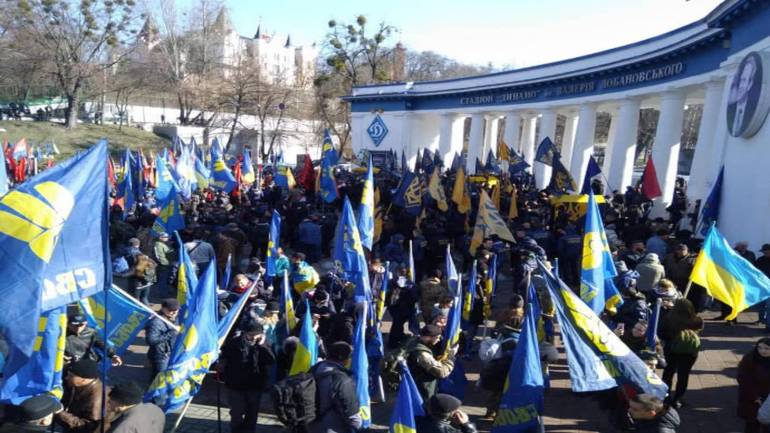 У Києві націоналісти ідуть пікетувати Кабмін, Раду і Банкову