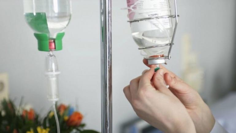 Купили продукти у вінницькому супермаркеті: п'ятеро покупців отруїлося