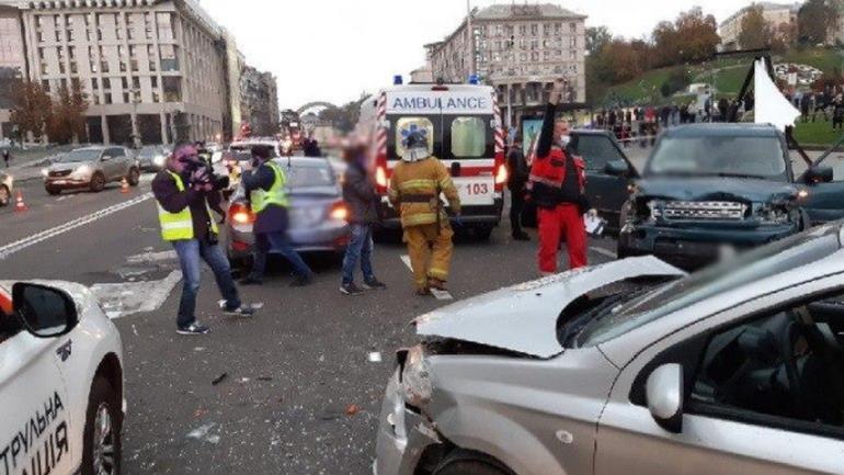 На Майдані Незалежності водій збив на смерть двох людей, ще четверо в лікарні