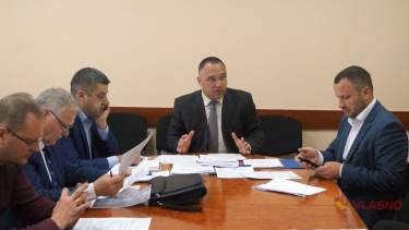 засідання бюджетної комісії фото