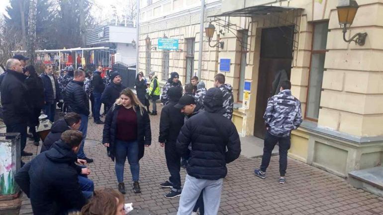 Суд відправив під арешт 16 учасників сутичок у Жмеринській міськраді