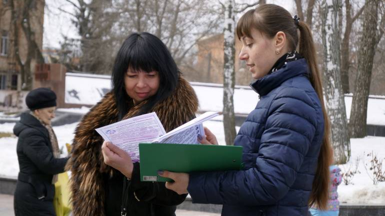 На площі Європейській перевіряли на туберкульоз та роздавали солодощі