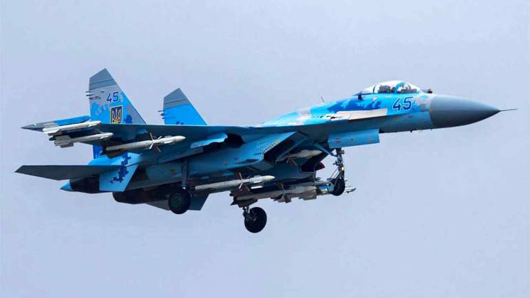 Вінничани діляться у соцмережах враженнями від польоту військової техніки