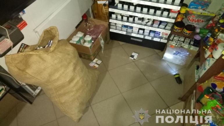 На Вінниччині рецидивіст викрав з магазину мішок продуктів