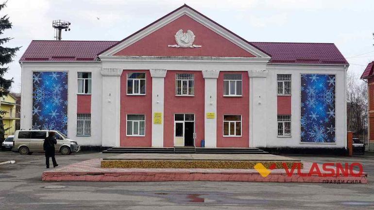 Децентралізація по-барськи: райрада не хоче передавати в ОТГ будинок культури (ФОТО)