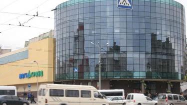 У Вінниці на пів року перекрили вулицю через реконструкцію гройсманівського торгівельного центру