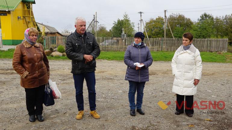 Наталія Солейко поговорила із мешканцями Писарівки про медицину на селі та податок на землю***