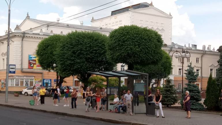 Громадську зупинку у центрі Вінниці ремонтуватиме &laquo;Агропродсоюз&raquo;