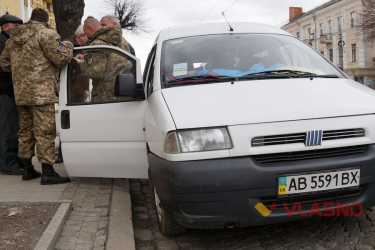відправка гуманітарного вантажу в АТО з Вінниці фото