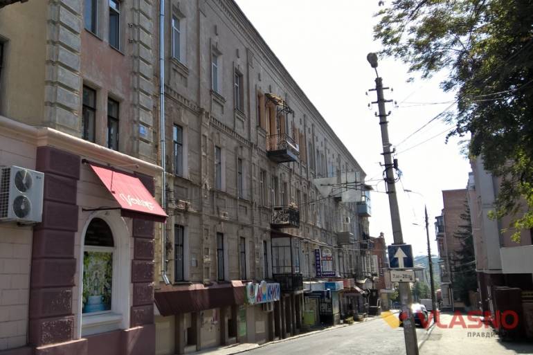будинок на вулиці Інтернаціональна, 3 у Вінниці фото