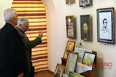 виставка Шевченко в народному мистецтві фото