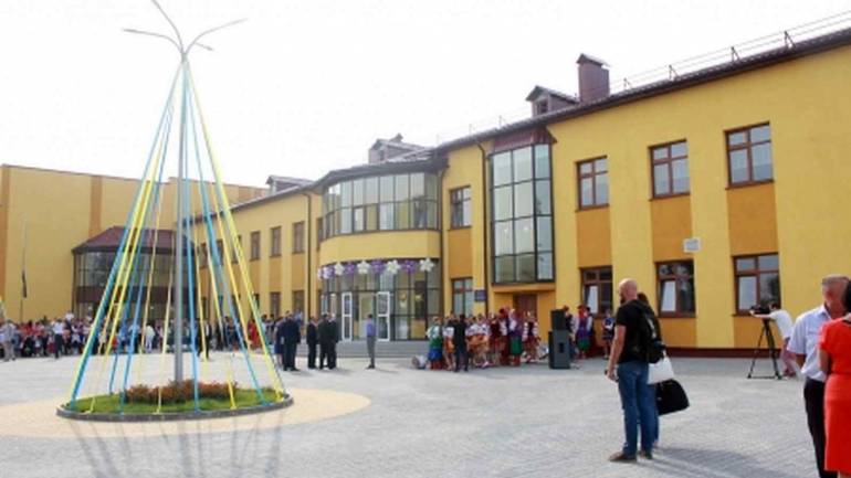 У Вінницькій області відкрили нову школу за 48 мільйонів