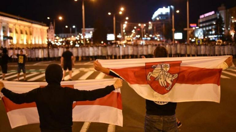 Правозахисники заявили про смерть протестувальника у Мінську, ЦВК віддає перемогу Лукашенку