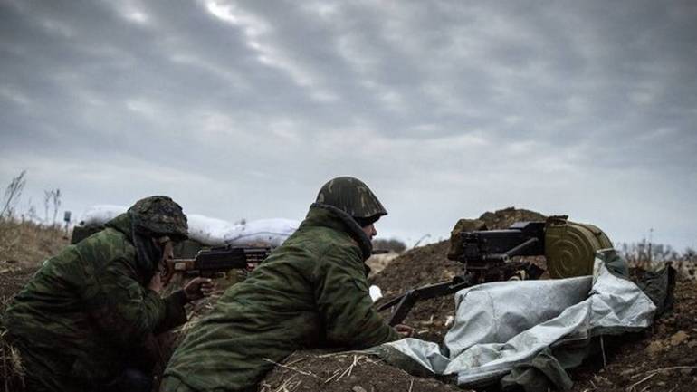 За добу бойовики здійснили 55 обстрілів, трьох військових поранено