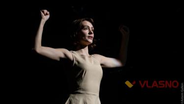 У постановці швейцарської режисерки вінничанка співала українську колискову