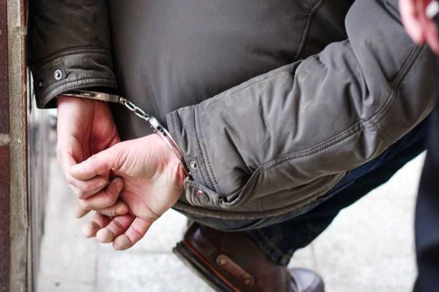 Розбійний напад у нічній Жмеринці: жінці погрожували ножем та відібрали телефон 