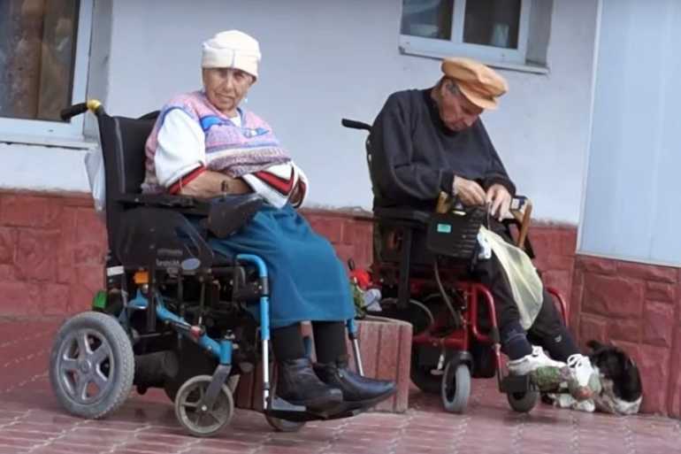 старенькі-фот о