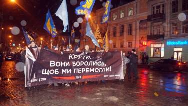 100-річчя бою під Крутами вінничани вшанували смолоскипною ходою (ФОТО)