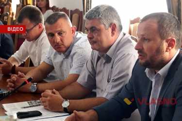 вінницькі депутати фото