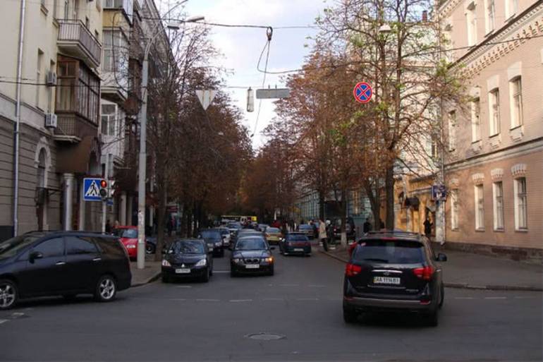 З Нового року у населених пунктах авто будуть їздити повільніше