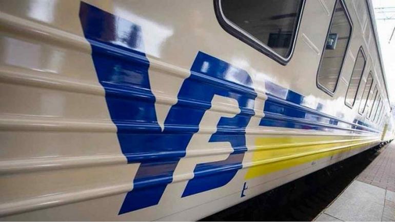 Уряд відновив рух потягів Київ-Жмеринка та Вінниця-Коростень