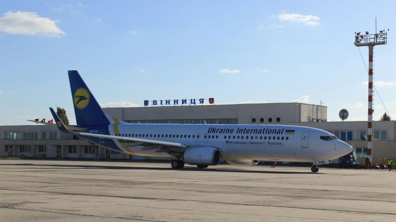 Вінницький аеропорт витратить на перевезення своїх працівників понад півмільйона гривень