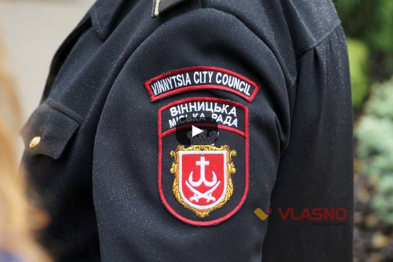 Поліція хотіла прибрати намет на Вінницькому Майдані фото