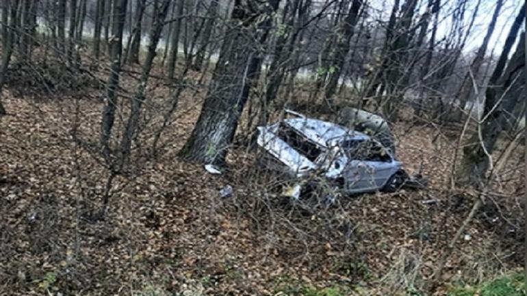 На Вінниччині нацгвардієць кинувся рятувати молоду водійку, автівка якої злетіла з траси