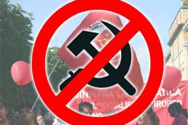 Яценюк пропонує заборонити пропаганду комунізму та нацизму