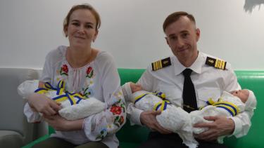 Родину військових з народженням трійні привітав командувач Об&rsquo;єднаних Сил ЗС України генерал-лейтенант Сергій Наєв