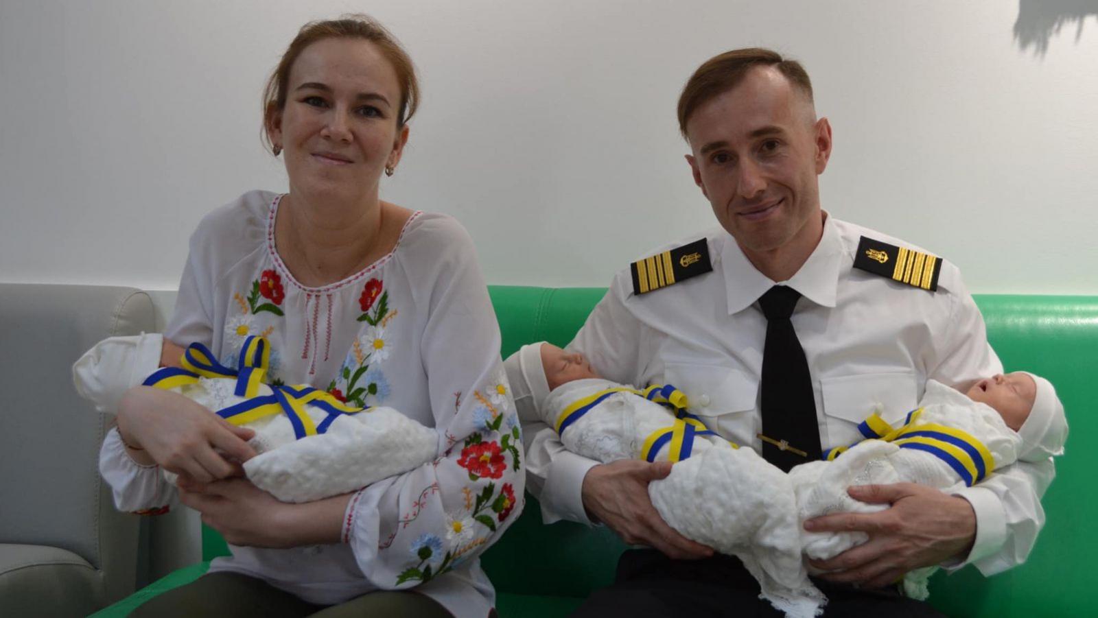 Родину військових з народженням трійні привітав командувач Об&rsquo;єднаних Сил ЗС України генерал-лейтенант Сергій Наєв