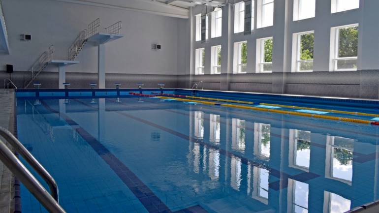 На Вінниччині призери Олімпійських ігор відкрили оновлений басейн