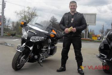 Байкери Вінниці закликали власників авто дотримуватися правил дорожнього руху