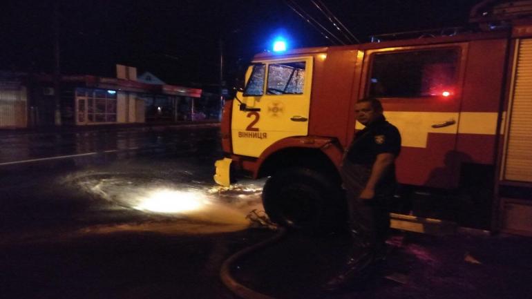 Злива підтопила житлові будинки на трьох вулицях Вінниці