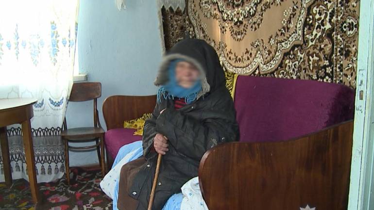 Щоб врятуватися, вдала що мертва: на Вінниччині злочинці забирали у стареньких останнє