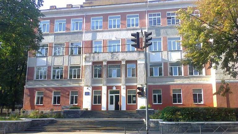 На ремонті оранжереї школи №4 у Вінниці зекономлять 488 гривень
