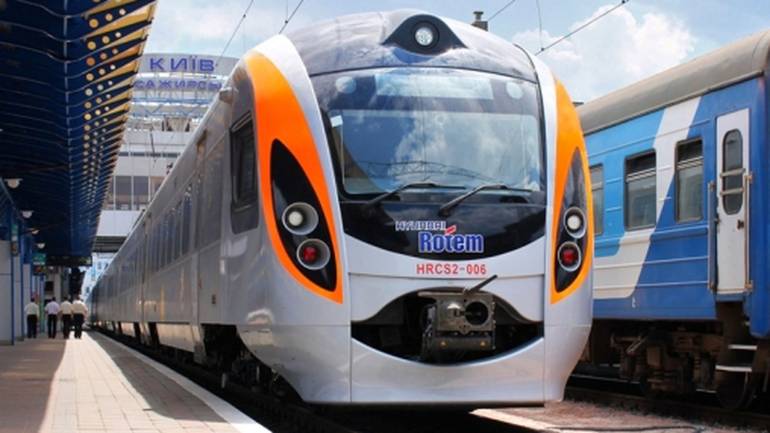 Вінничани можуть дістатись чорноморських курортів Болгарії потягом