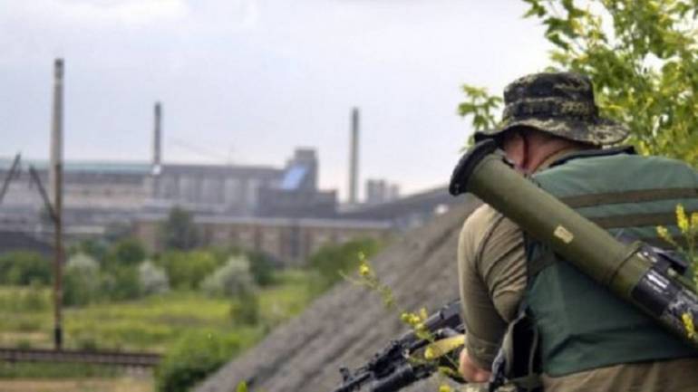 За добу окупанти 42 рази обстріляли позиції українських військових