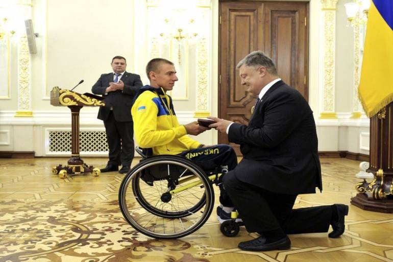 Президент Порошенко перейменував інвалідів