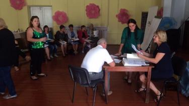 Від 200 гривень: немирівчани говорять про масовий підкуп виборців Віктором Качуром