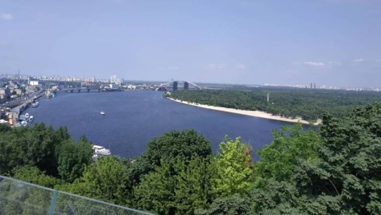 Українці святкують День Дніпра