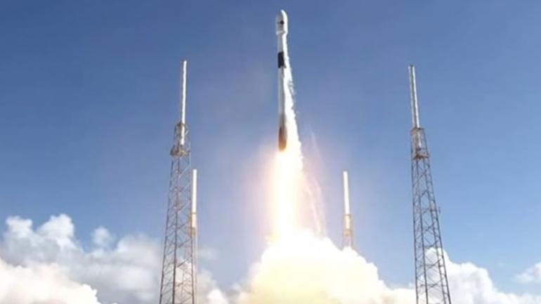 SpaceX відправив у космос супутник для вивчення океану