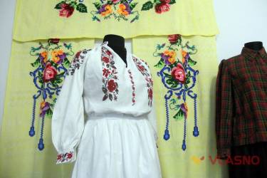 виставка "Світ подільської родини" у Вінниці фото